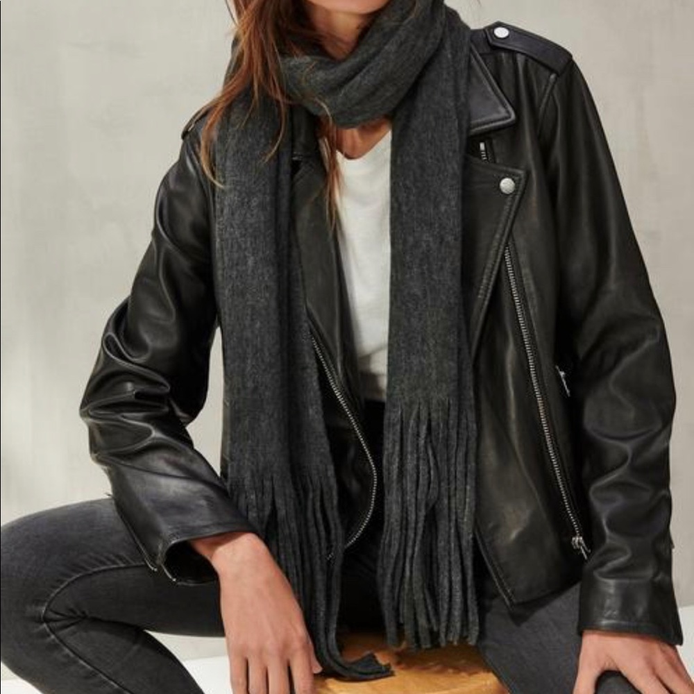 Lucky Brand Gray Scarf